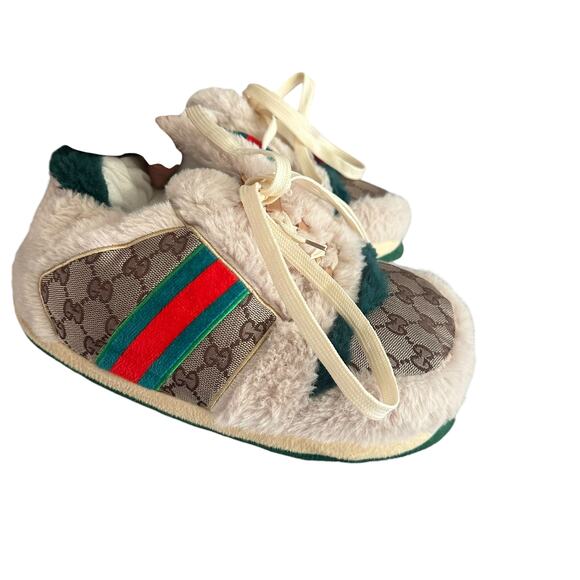 Designer Monogram Slippers Shoes Sneakers Print Fuzzy Cozy Size 6-10 Mens - Picture 1 of 4